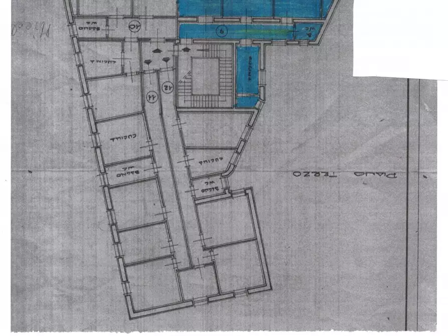 Immagine 13 di Appartamento in vendita  in Scali Del Pontino a Livorno