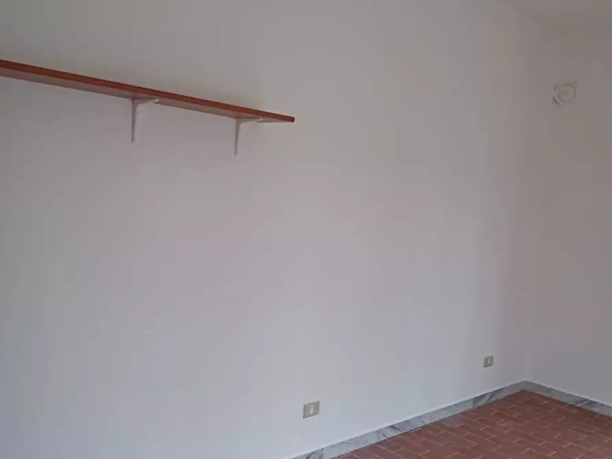 Immagine 3 di Ufficio in affitto  in sant'anna a Lucca