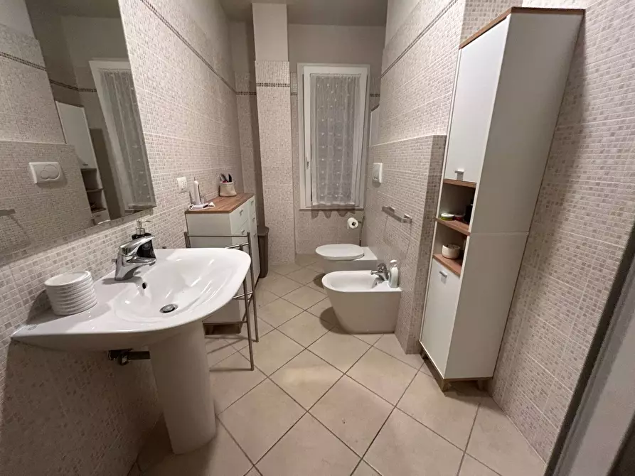 Immagine 8 di Appartamento in vendita  in viale del tirreno a Pisa