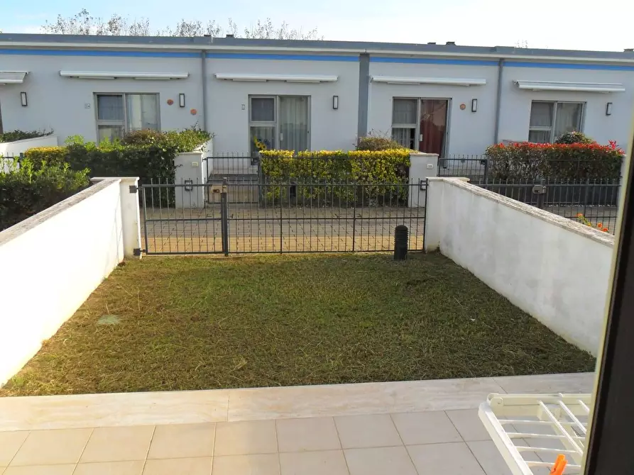 Immagine 10 di Casa indipendente in vendita  in viale del tirreno a Pisa