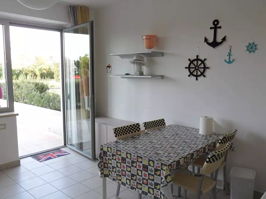 Immagine 8 di Casa indipendente in vendita  in viale del tirreno a Pisa