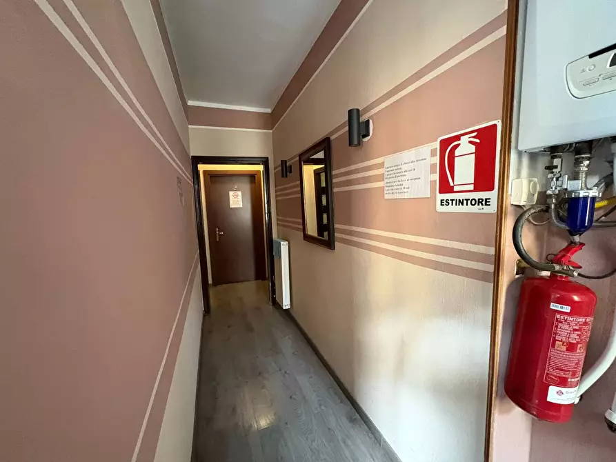 Immagine 10 di Attività commerciale in vendita  in Via Filippo Corridoni a Pisa