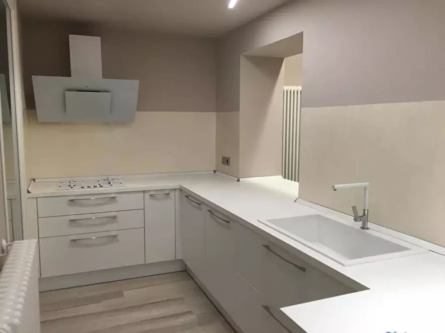 Immagine 1 di Appartamento in affitto  in Via Emilio Zola a Livorno