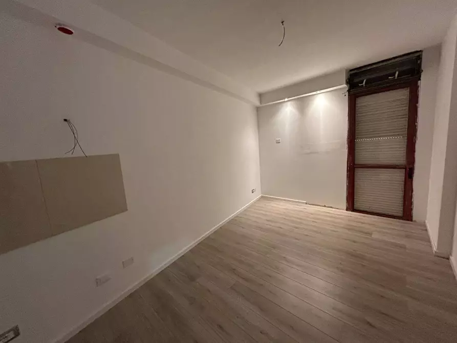 Immagine 5 di Appartamento in vendita  in via carlo cattaneo a Pisa