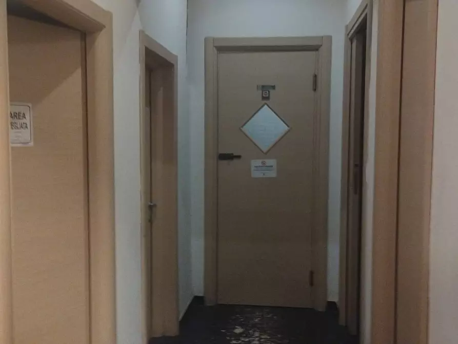 Immagine 8 di Attività commerciale in affitto  in Via Lotti a Pontedera