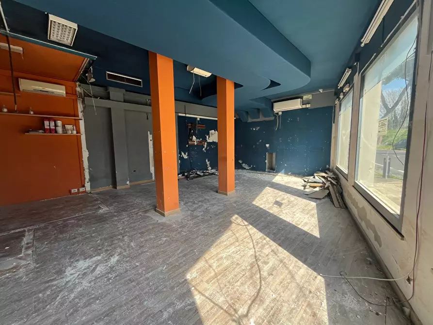 Immagine 1 di Attività commerciale in affitto  in via provinciale vicarese a Vicopisano