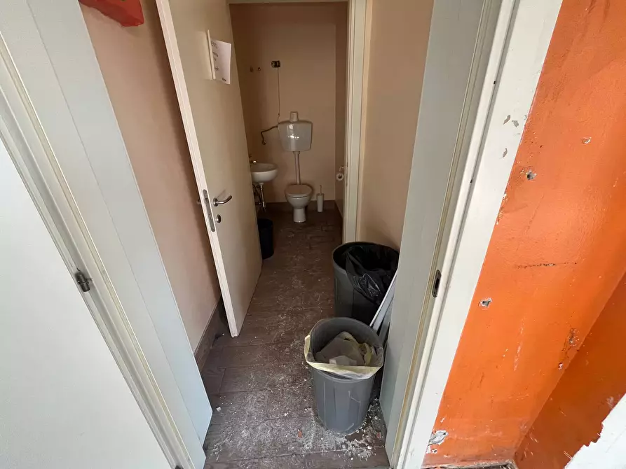 Immagine 5 di Attività commerciale in affitto  in via provinciale vicarese a Vicopisano