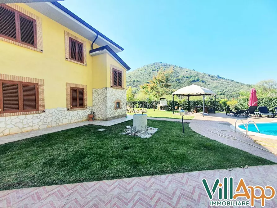 Immagine 25 di Villa in vendita  in Via Vignolo a Lenola