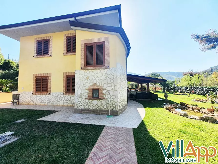 Immagine 20 di Villa in vendita  in Via Vignolo a Lenola