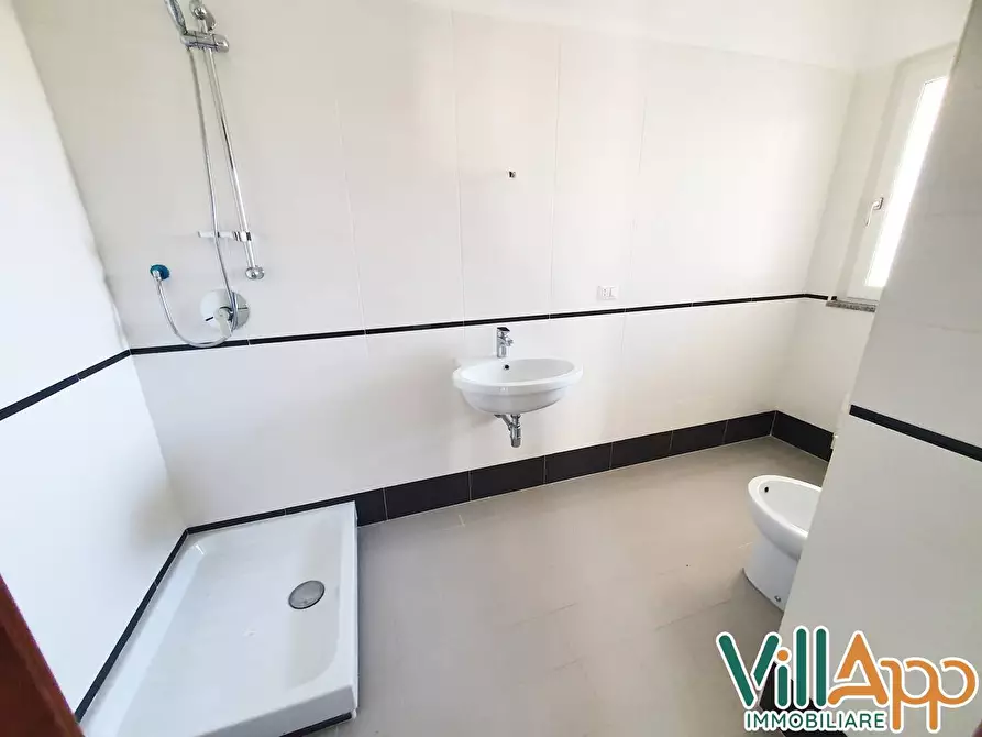 Immagine 9 di Appartamento in vendita  in Via Aldo Moro a Fondi