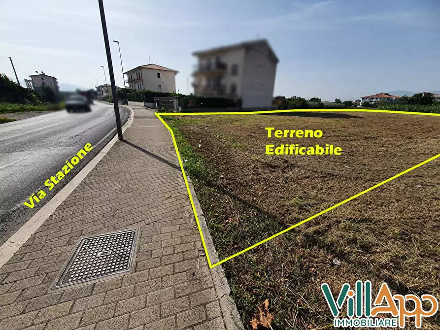 Immagine 3 di Terreno residenziale in vendita  in Via Stazione a Fondi
