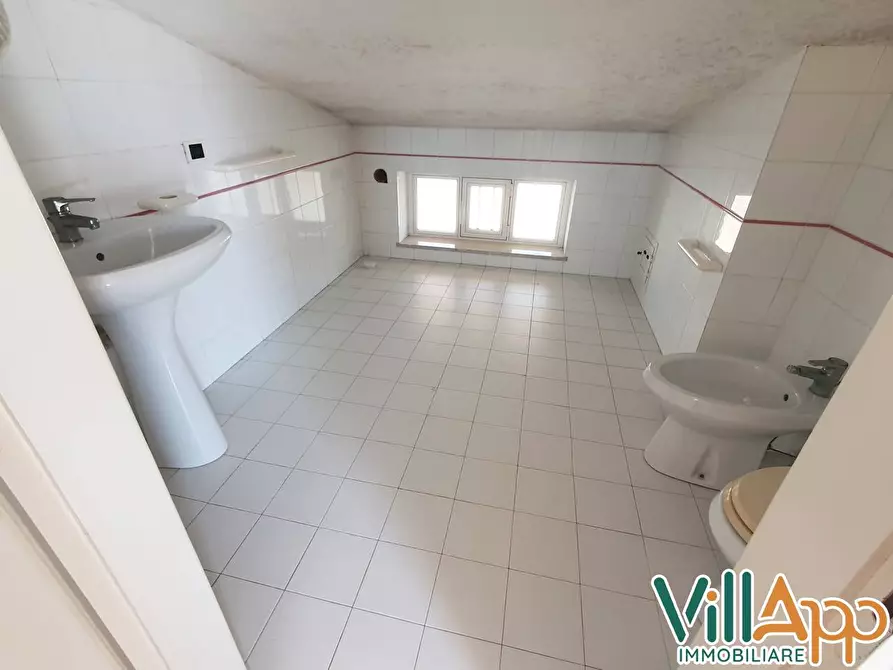 Immagine 27 di Villa in vendita  in Via Campania a Fondi