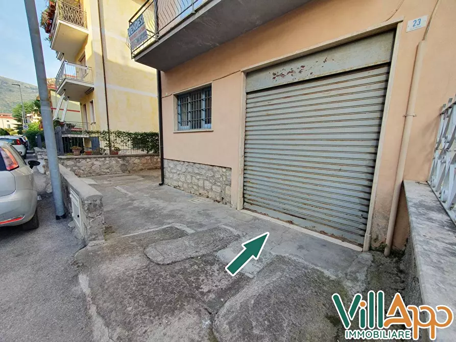 Immagine 4 di Villa in vendita  in Via Bettino Ricasoli a Fondi