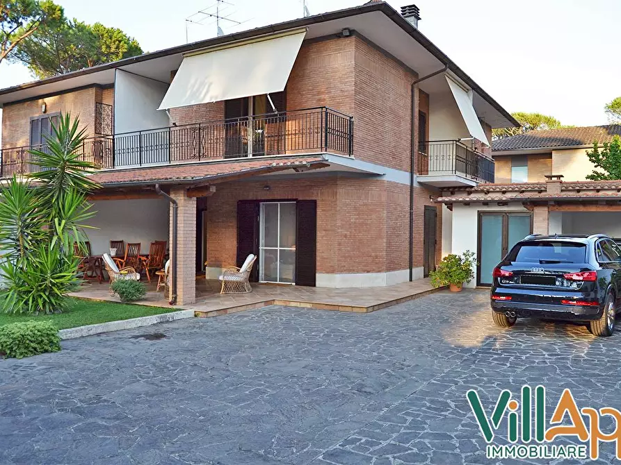 Immagine 1 di Villa in vendita  in Via Salto I a Fondi