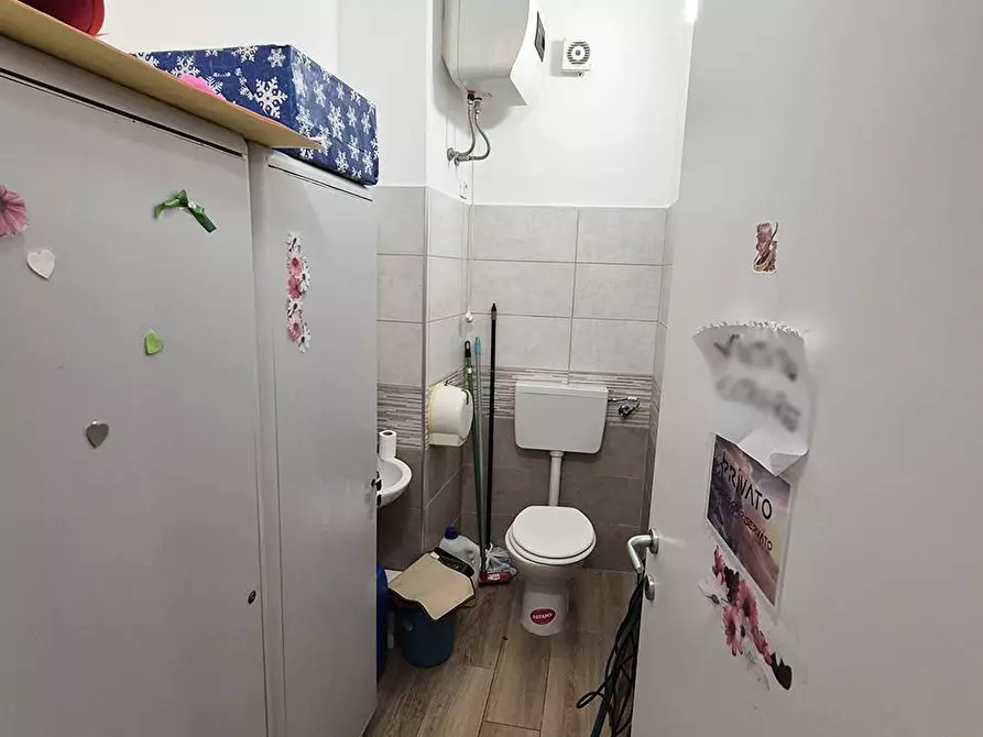 Immagine 8 di Locale commerciale in vendita  in Via Onorato II Gaetani a Fondi