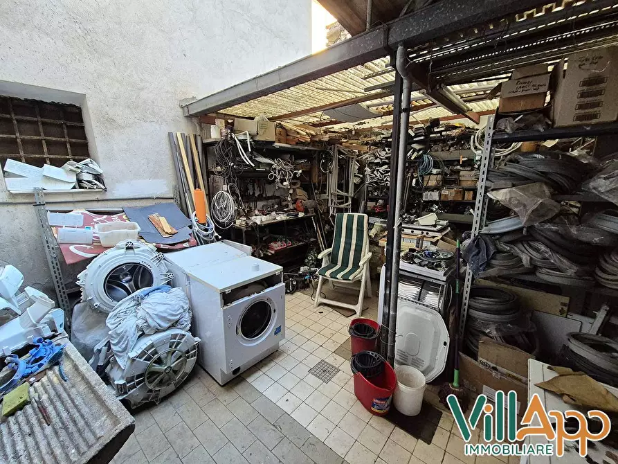 Immagine 16 di Locale commerciale in vendita  in Via Onorato II Gaetani a Fondi