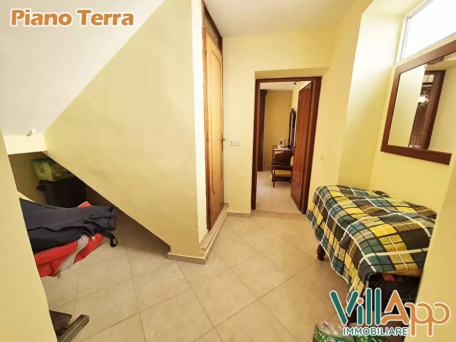 Immagine 24 di Villa in vendita  in Via Molelle a Fondi