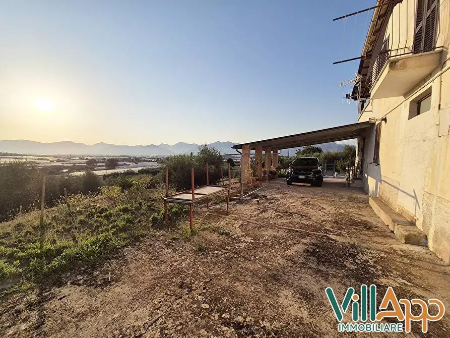 Immagine 27 di Villa in vendita  in Via Molelle a Fondi