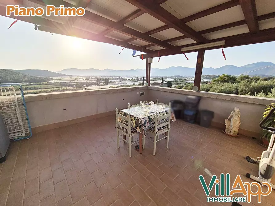 Immagine 30 di Villa in vendita  in Via Molelle a Fondi