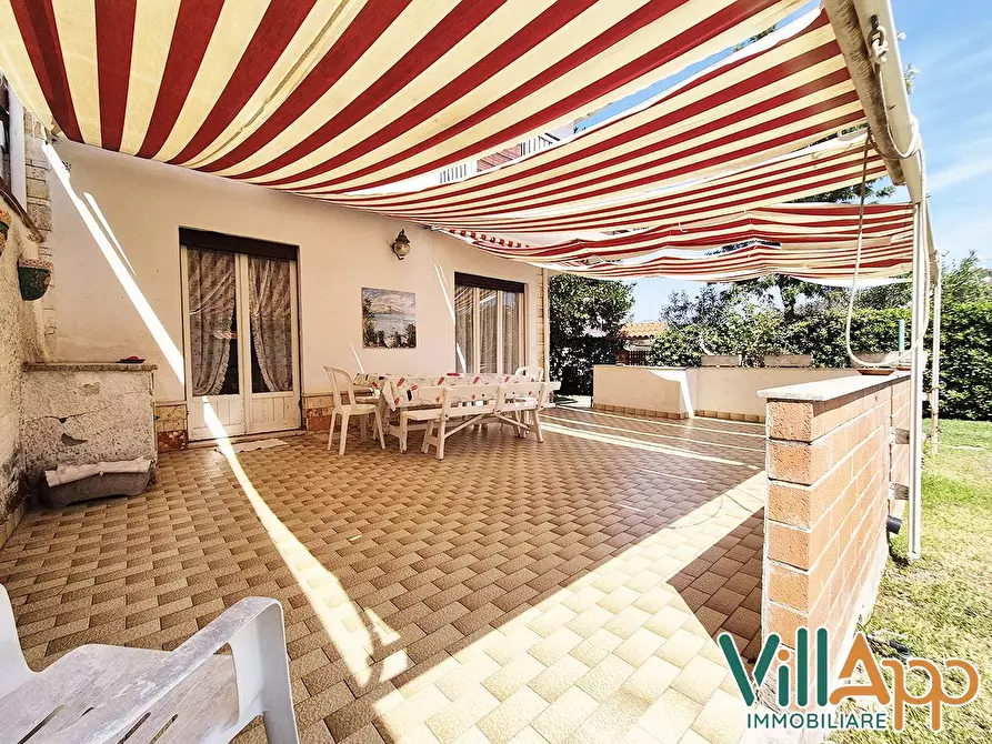 Immagine 23 di Villa in vendita  in Viale delle Rose a Fondi