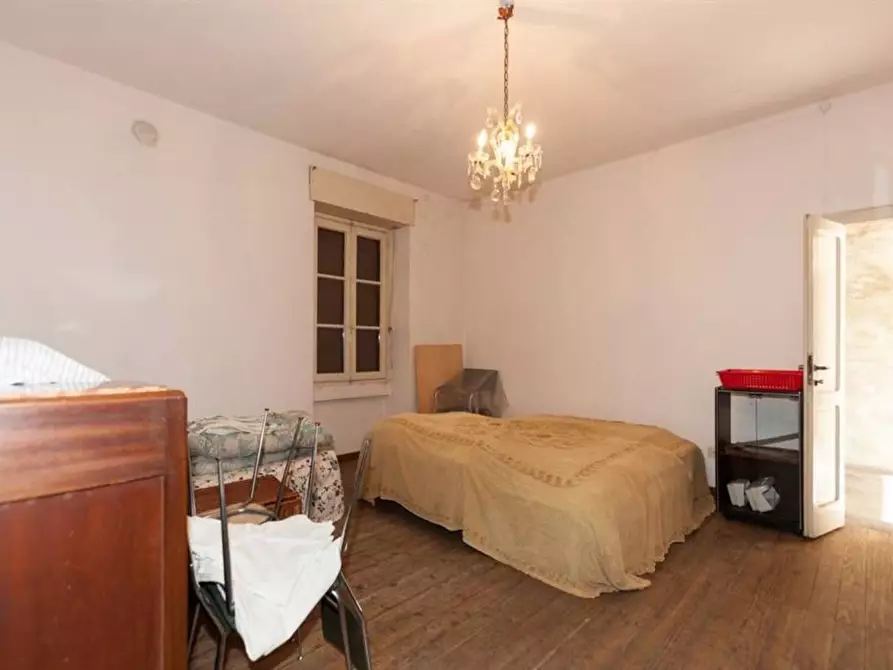 Immagine 15 di Palazzo in vendita  in Via Giuseppe Garibaldi a Biandronno