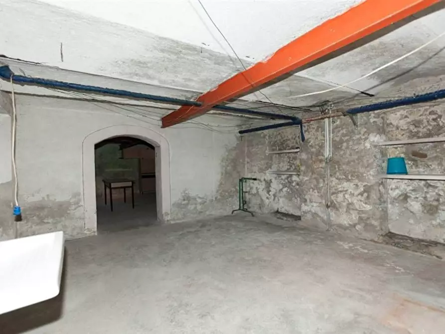 Immagine 17 di Palazzo in vendita  in Via Giuseppe Garibaldi a Biandronno