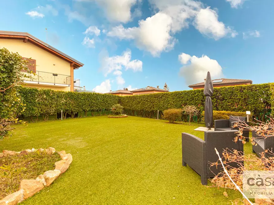 Immagine 14 di Villa in vendita  in Via Del Bacino a Varese