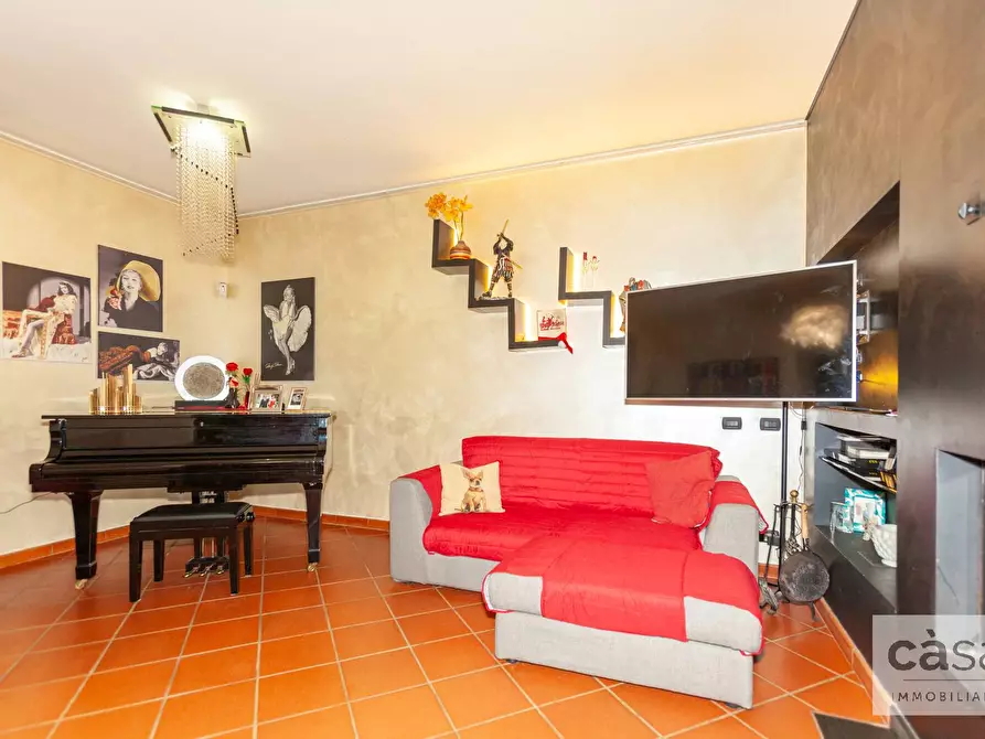 Immagine 18 di Villa in vendita  in Via Del Bacino a Varese