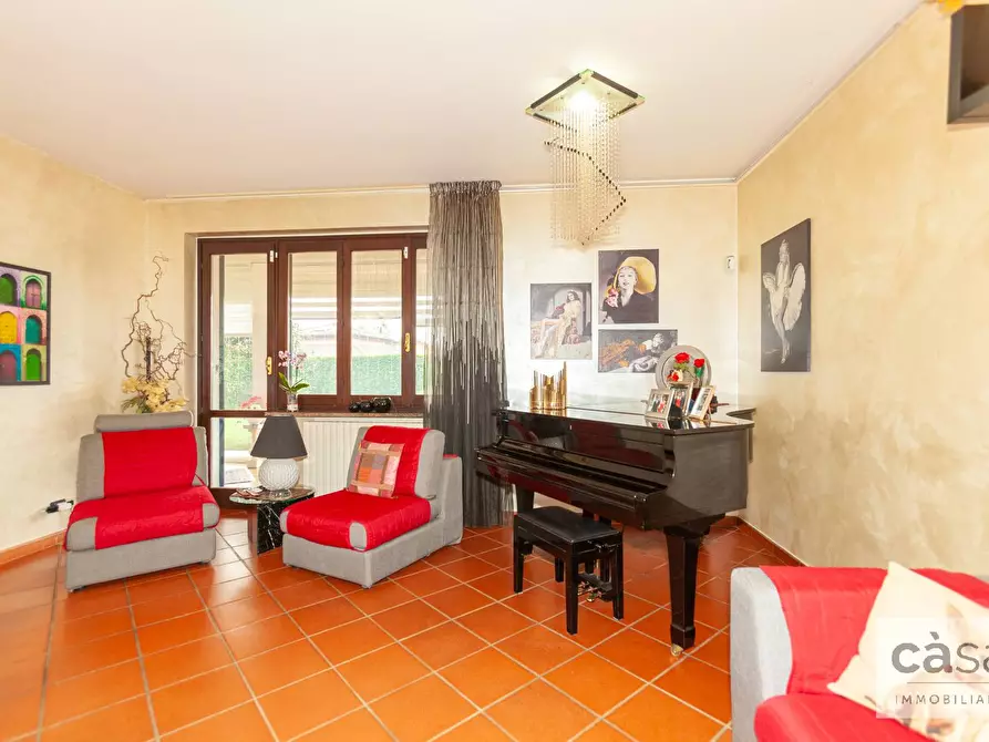 Immagine 19 di Villa in vendita  in Via Del Bacino a Varese