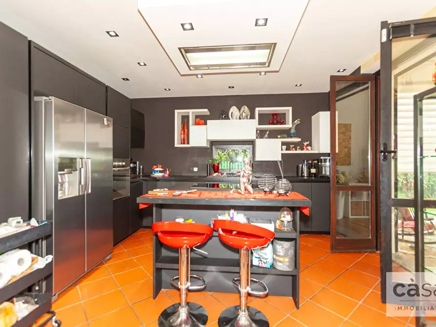 Immagine 4 di Villa in vendita  in Via Del Bacino a Varese