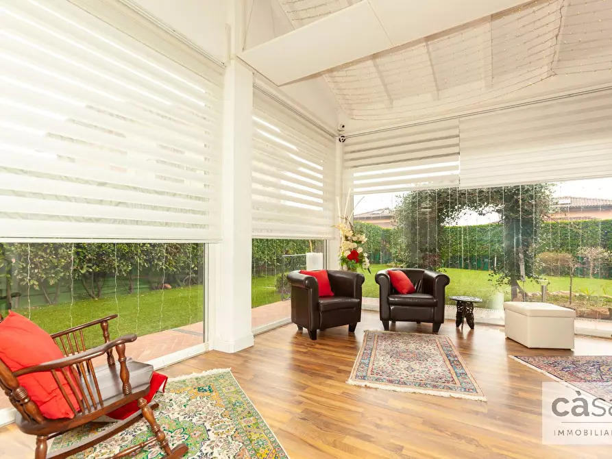 Immagine 5 di Villa in vendita  in Via Del Bacino a Varese