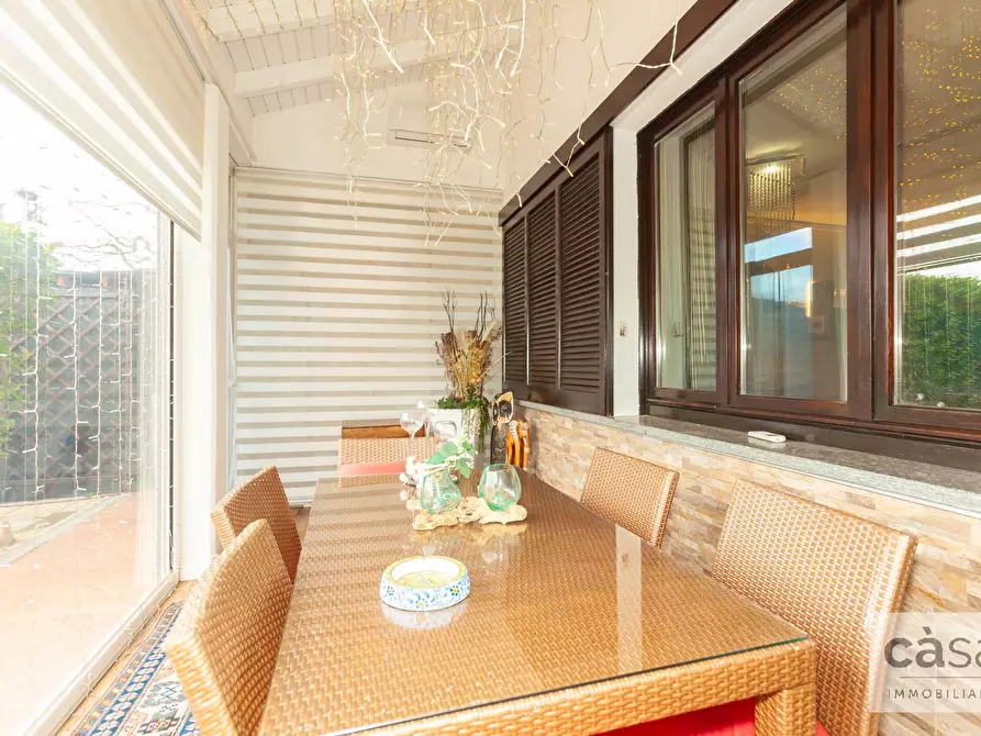 Immagine 9 di Villa in vendita  in Via Del Bacino a Varese