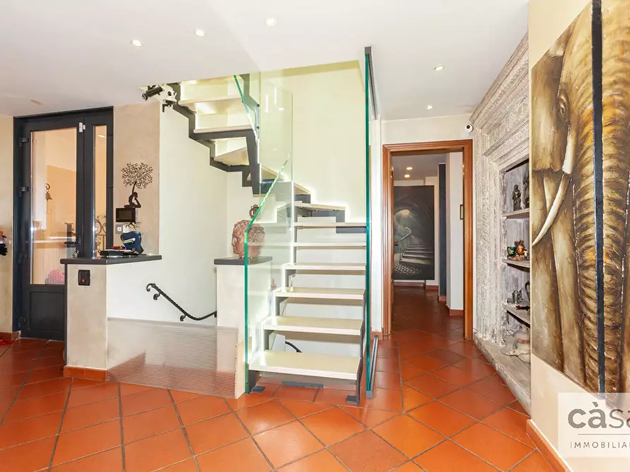 Immagine 24 di Villa in vendita  in Via Del Bacino a Varese