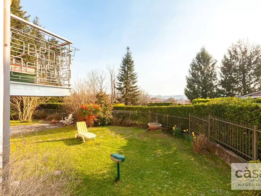 Immagine 5 di Villa in vendita  in VIA VALLE LUNA a Varese