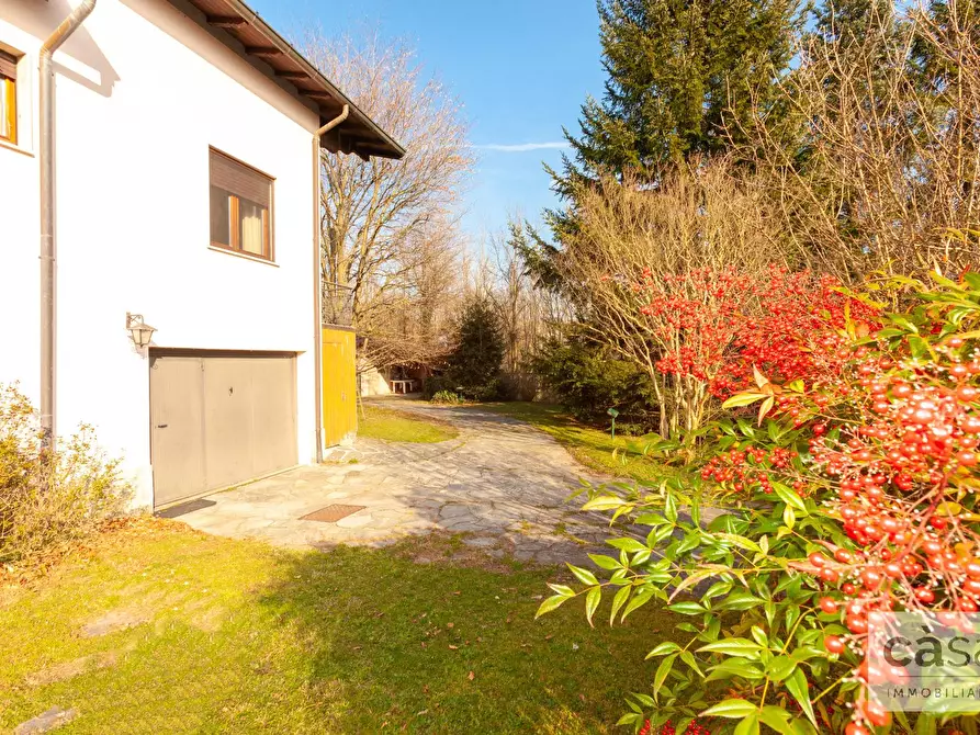 Immagine 8 di Villa in vendita  in VIA VALLE LUNA a Varese