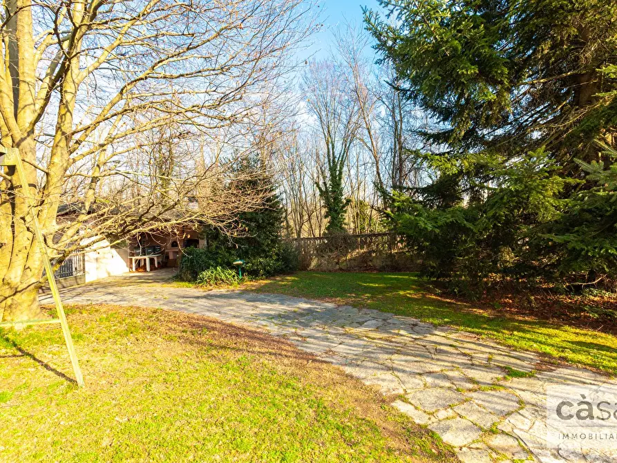 Immagine 10 di Villa in vendita  in VIA VALLE LUNA a Varese