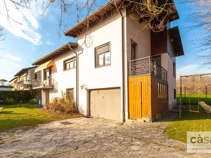 Immagine 13 di Villa in vendita  in VIA VALLE LUNA a Varese