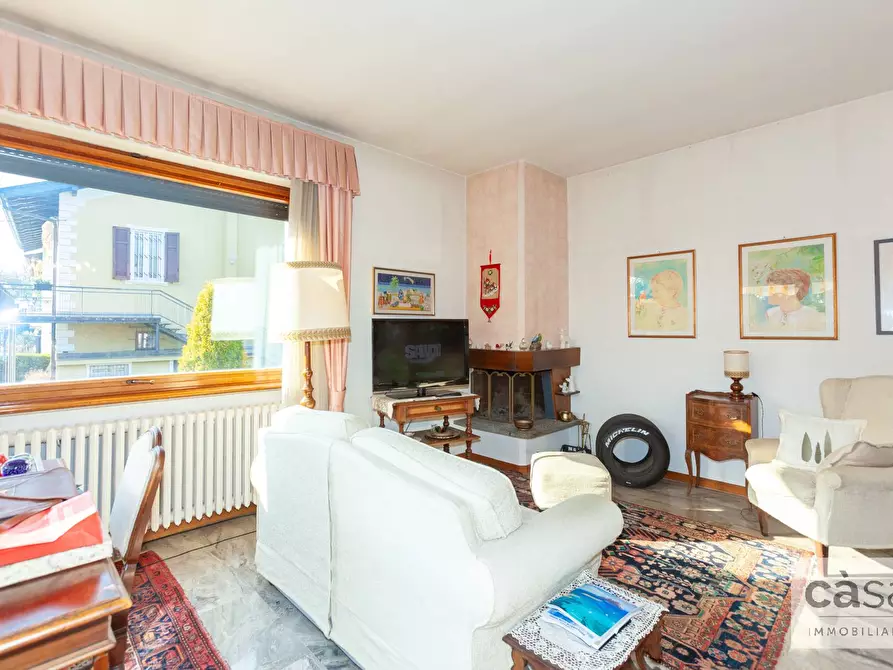 Immagine 18 di Villa in vendita  in VIA VALLE LUNA a Varese