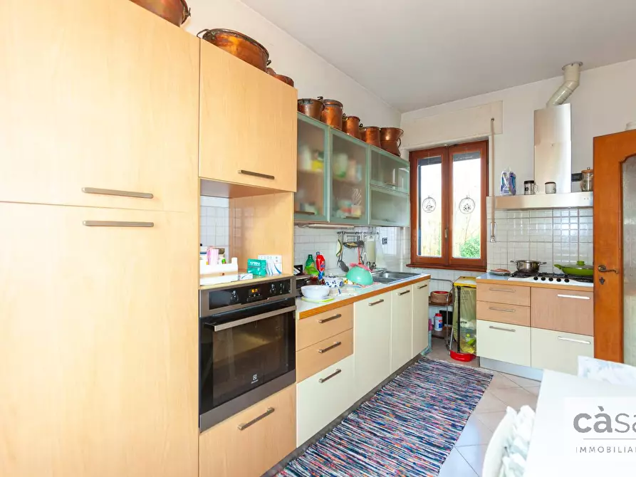 Immagine 26 di Villa in vendita  in VIA VALLE LUNA a Varese