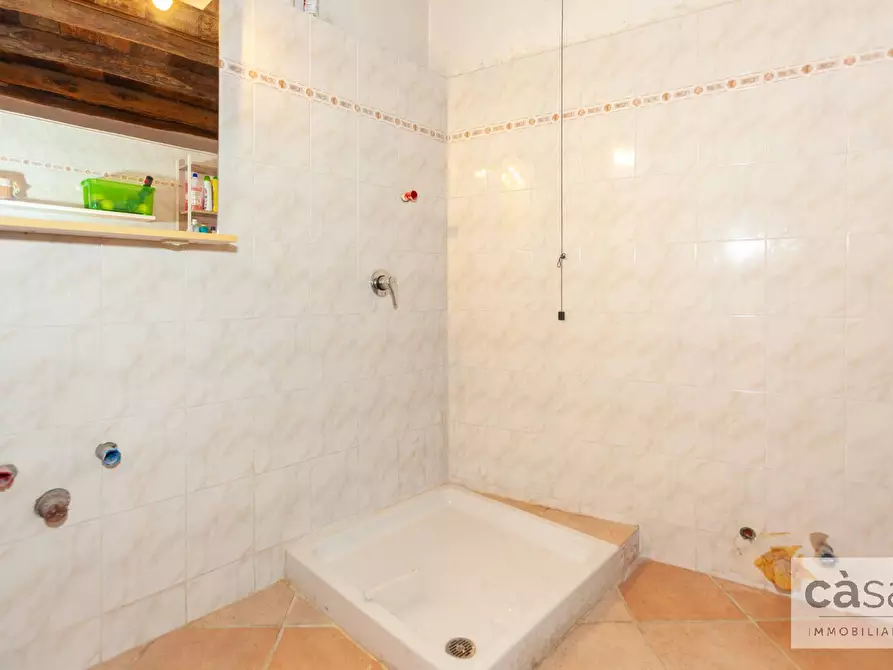 Immagine 22 di Rustico / casale in vendita  in Via Costantino Tonta a Varese