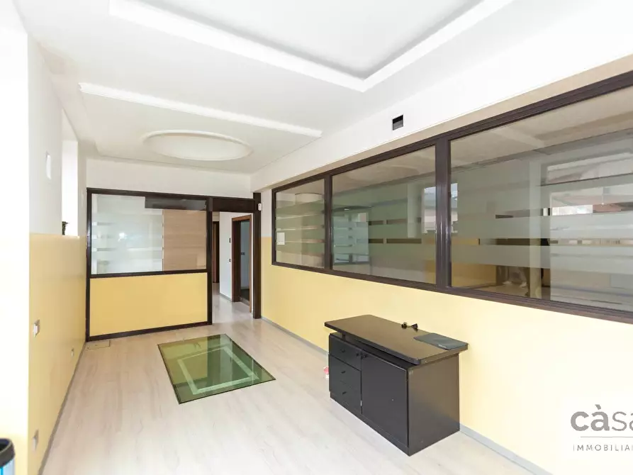 Immagine 1 di Ufficio in affitto  in Via C. Correnti a Varese