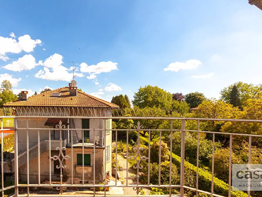 Immagine 28 di Villa in vendita  in Via Catullo a Varese