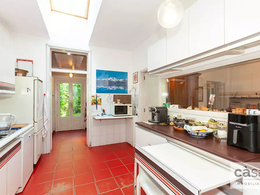 Immagine 15 di Villa in vendita  in Via Catullo a Varese