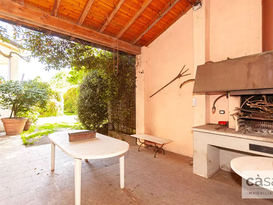 Immagine 29 di Villa in vendita  in Via Catullo a Varese