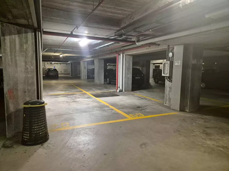 Immagine 10 di Box auto in vendita  in Via San Michele a Varese