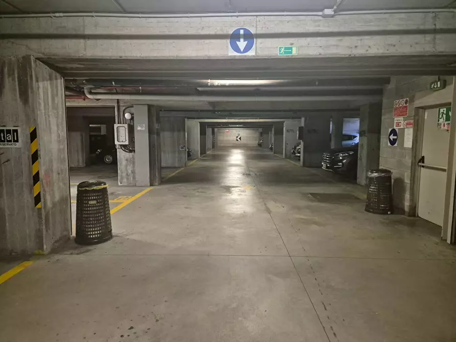 Immagine 12 di Box auto in vendita  in Via San Michele a Varese