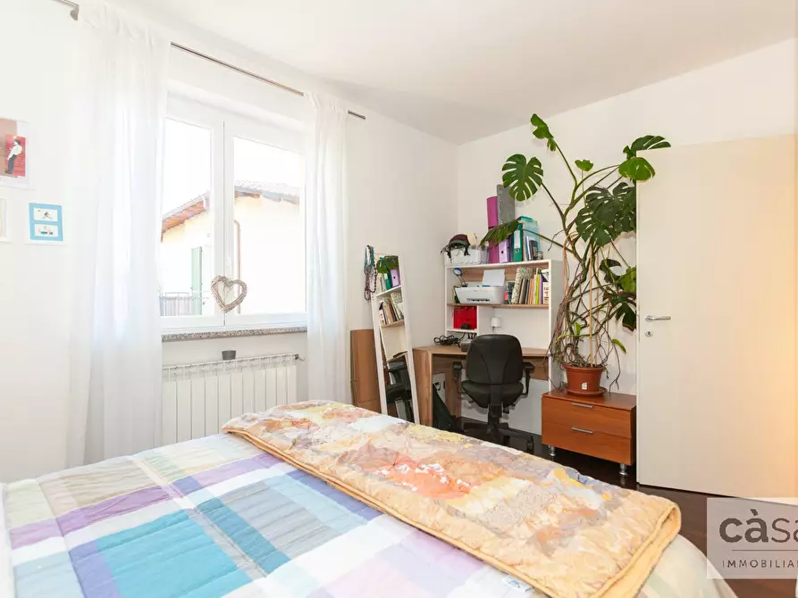 Immagine 17 di Appartamento in vendita  in Via Pietro Thouar a Varese