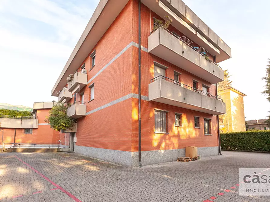 Immagine 23 di Locale commerciale in vendita  in Viale Luigi Borri a Varese