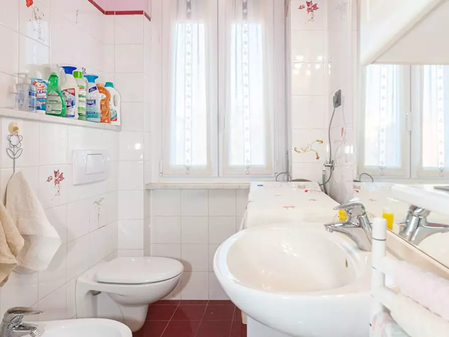 Immagine 20 di Appartamento in vendita  in Via Tagliamento a Varese