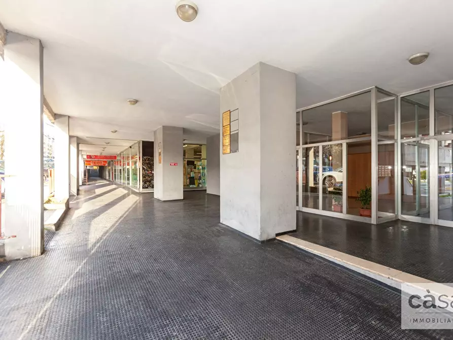 Immagine 1 di Appartamento in vendita  in Daniele Manin a Varese